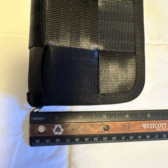 Harveys seatbelt black classic wallet - Picture 3 of 6